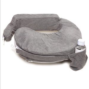 Nursing pillow